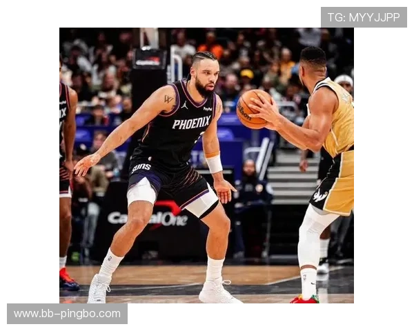 布克挡拆拉开空间效率提升显著超越队内其他得分手