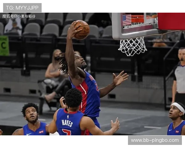 拉希德·华莱士利用低位单打拉开内线空间提升得分效率